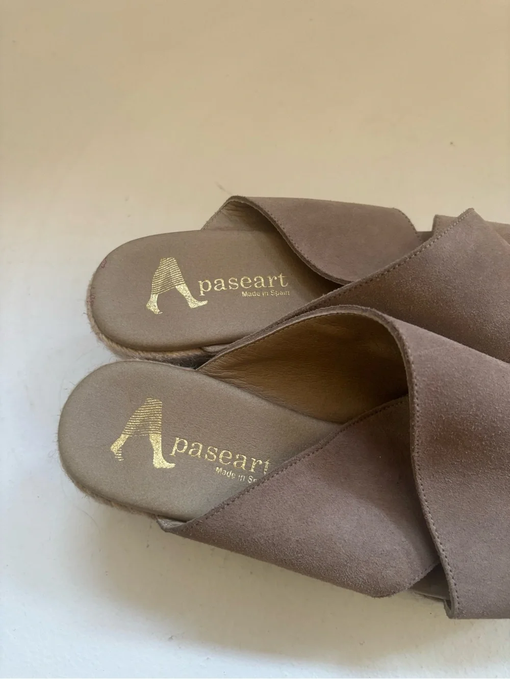 Paseart crossband wedge